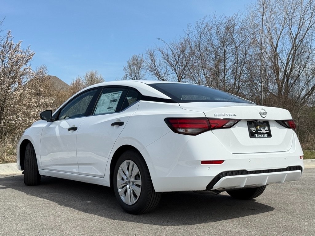 2025 Nissan Sentra S photo 7