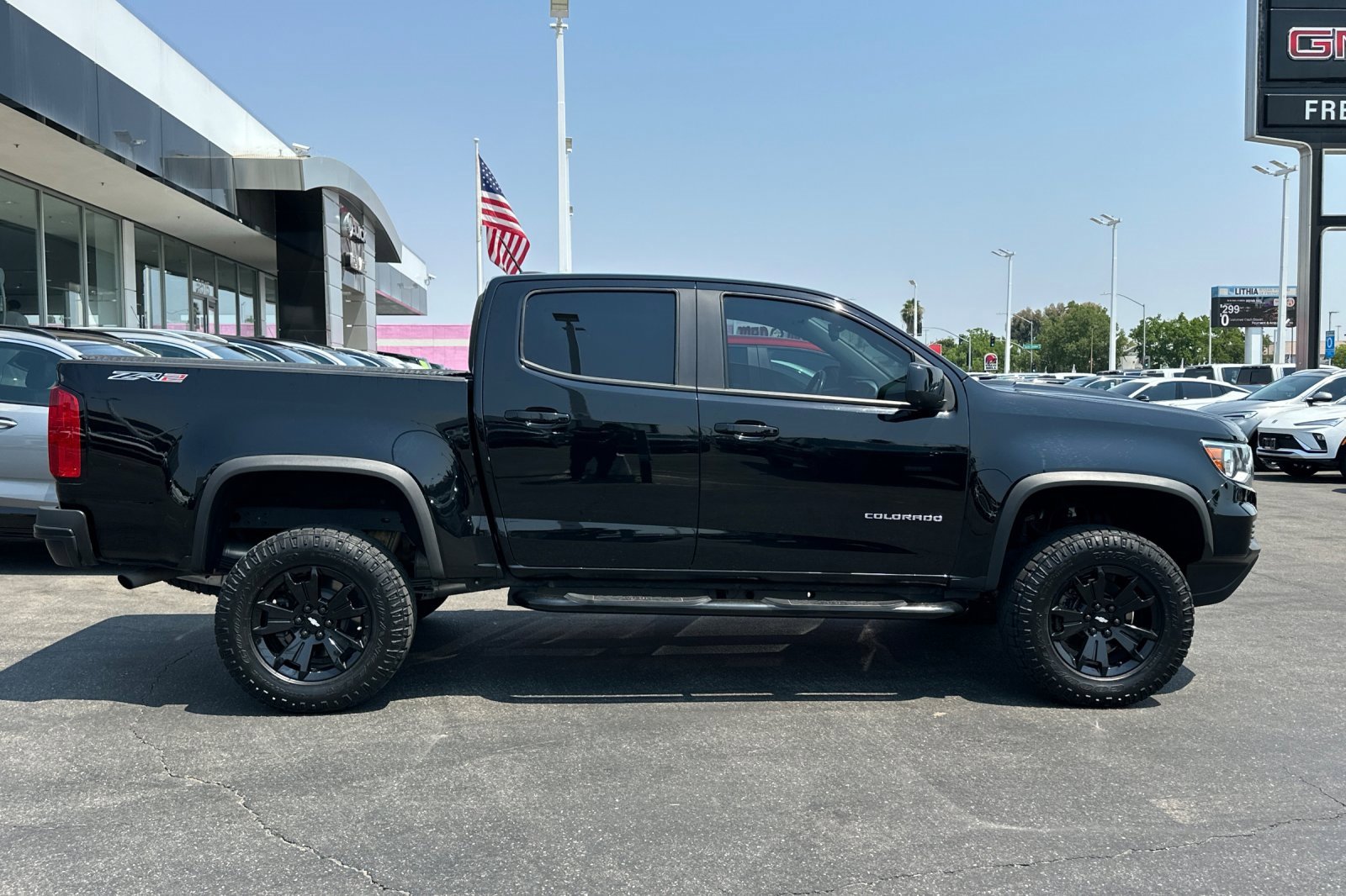2021 Chevrolet Colorado ZR2 photo 3