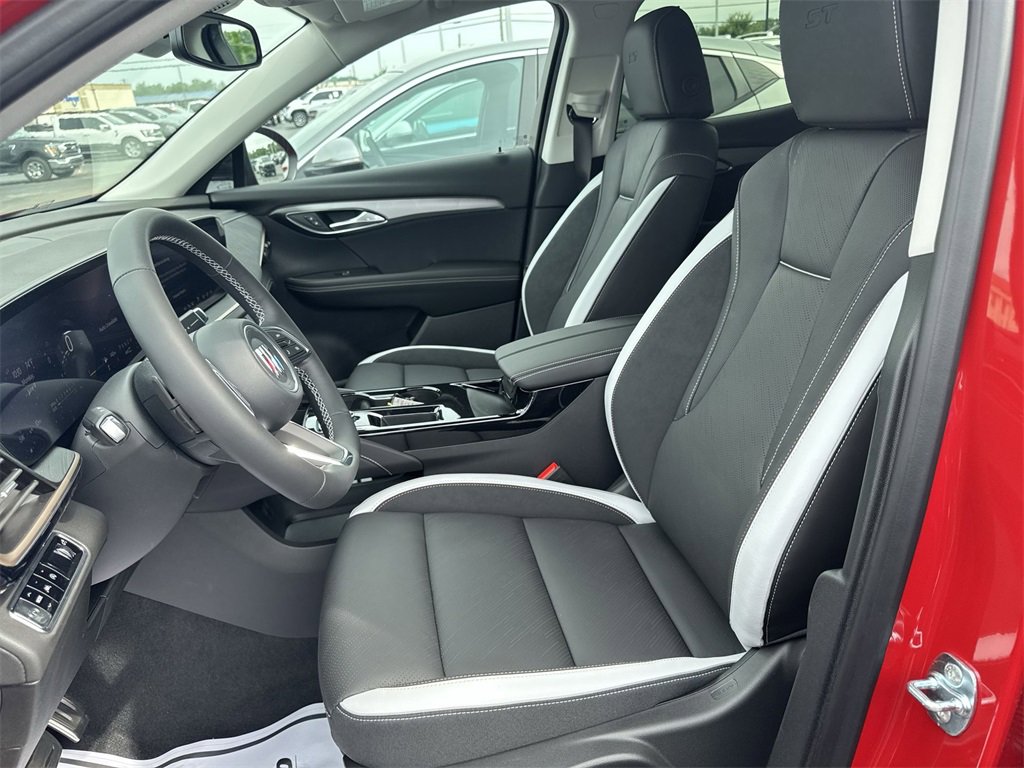 2025 Buick Envision Sport Touring photo 17