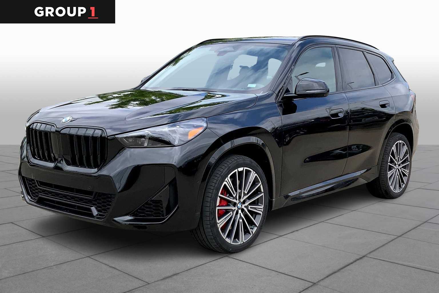 2025 BMW X1 28i's photo