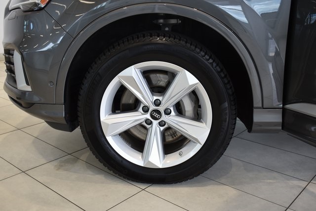 2022 Audi Q7 45 Premium Plus photo 25