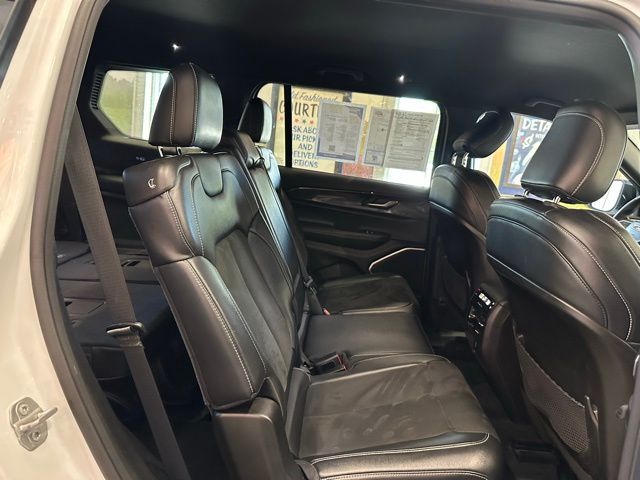 2022 Jeep Grand Cherokee Altitude photo 23