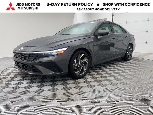 2025 Hyundai Elantra SEL's photo