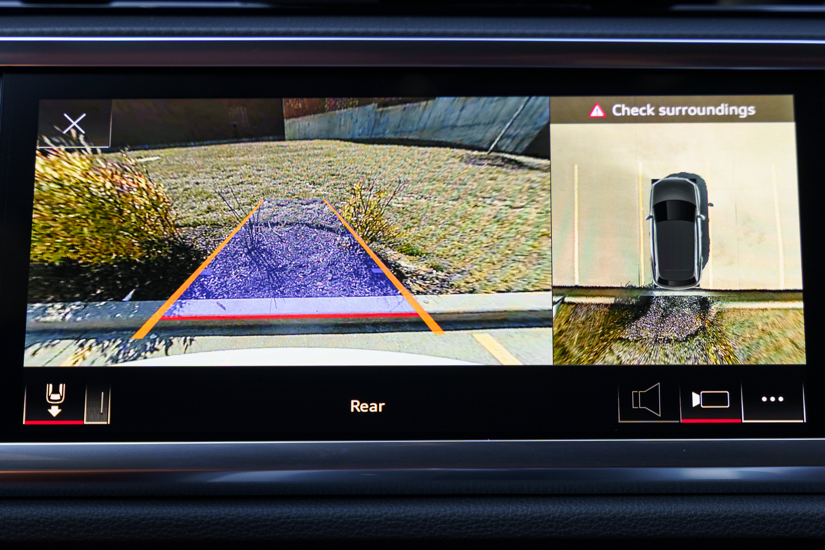 2025 Audi Q3 S line Premium Plus photo 15
