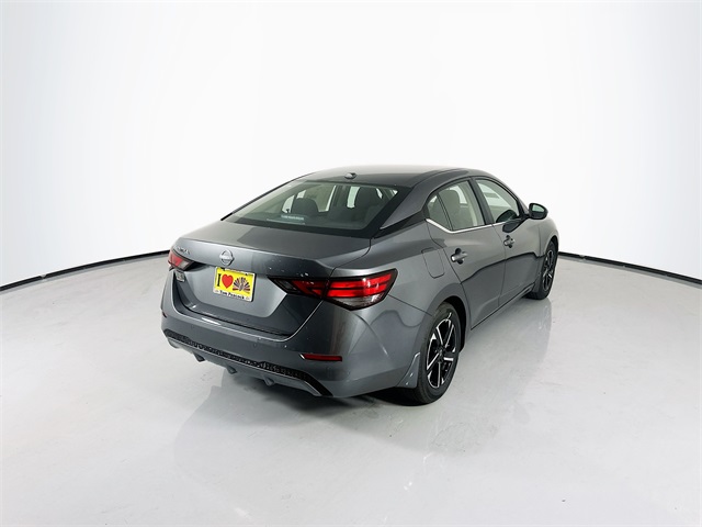 2025 Nissan Sentra SV photo 7