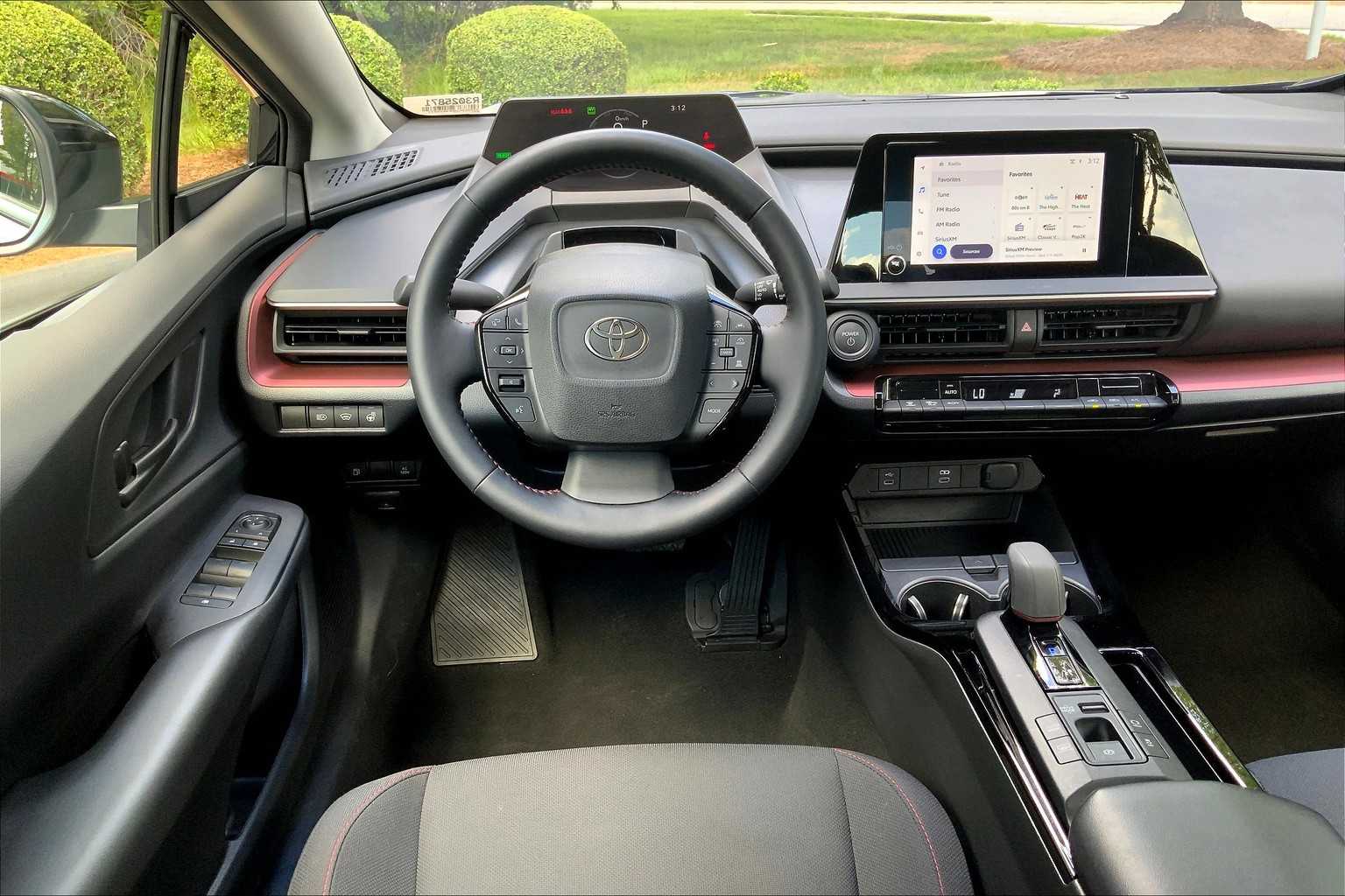 2024 Toyota Prius Prime XSE Premium photo 5