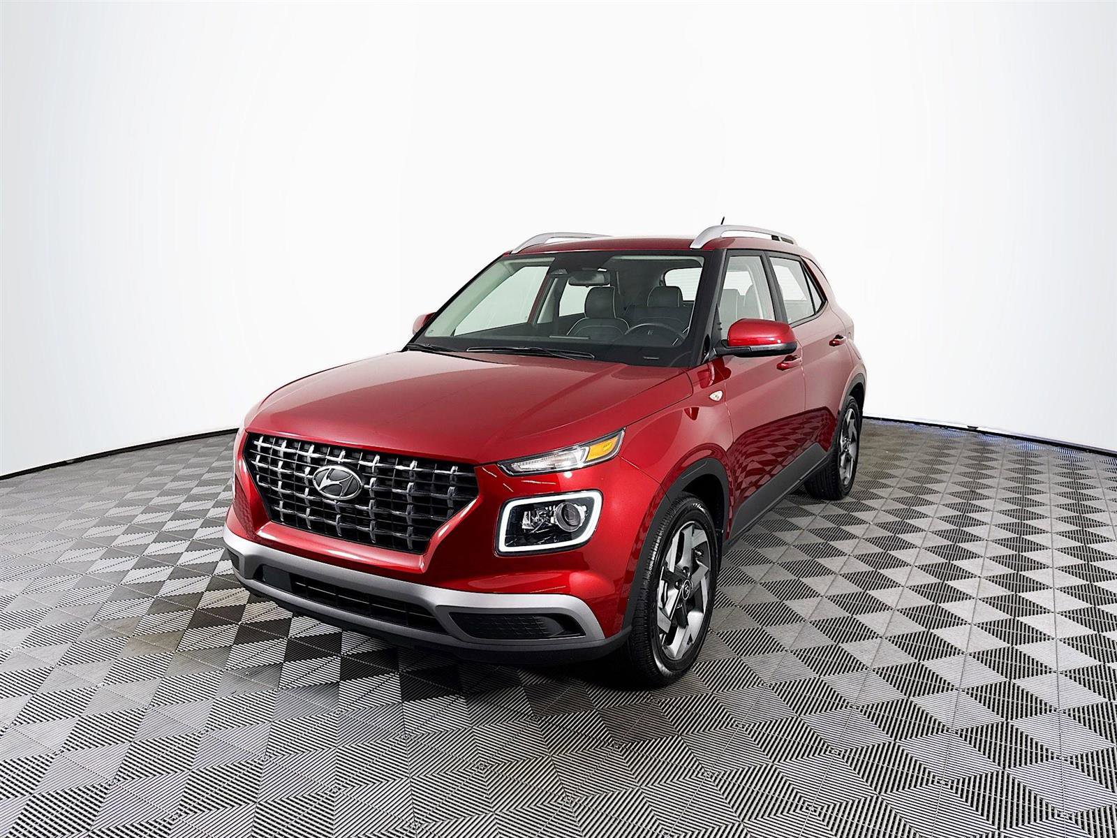 2024 Hyundai Venue Limited photo 3
