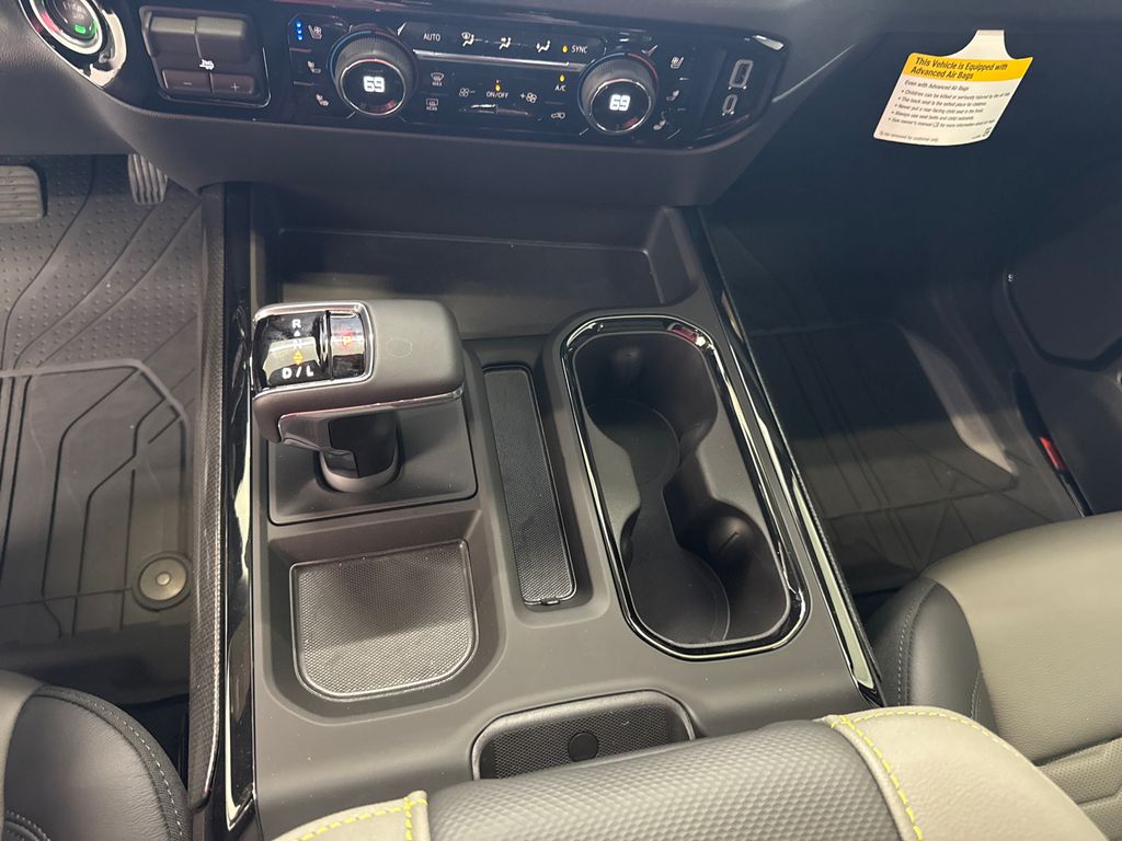 2025 Chevrolet Silverado 1500 ZR2 photo 21