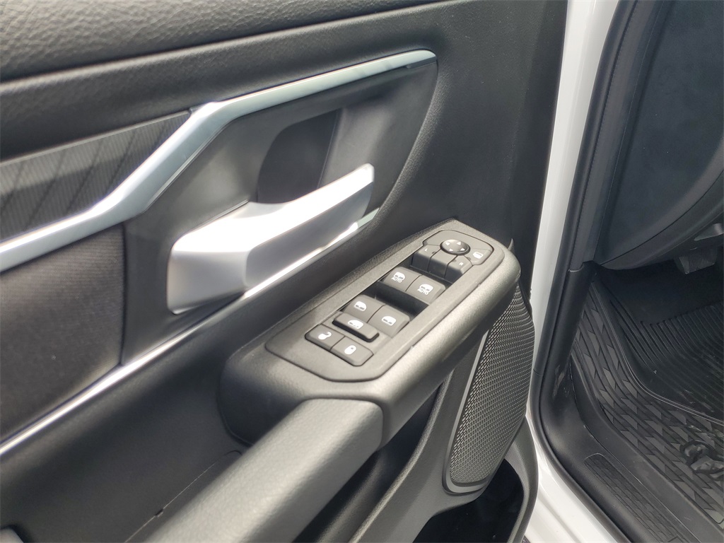 2025 Ram 1500 Big Horn Lone Star photo 6