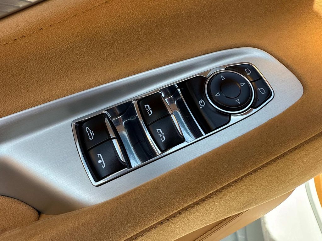 2022 Chevrolet Corvette Stingray photo 12