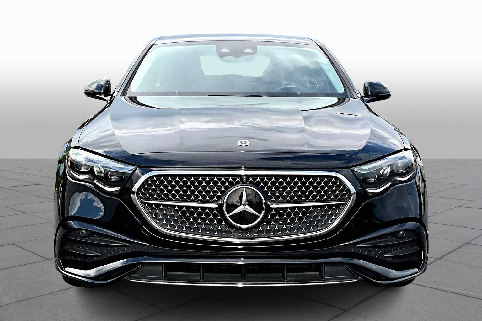 2024 Mercedes Benz E 350 4MATIC photo 3