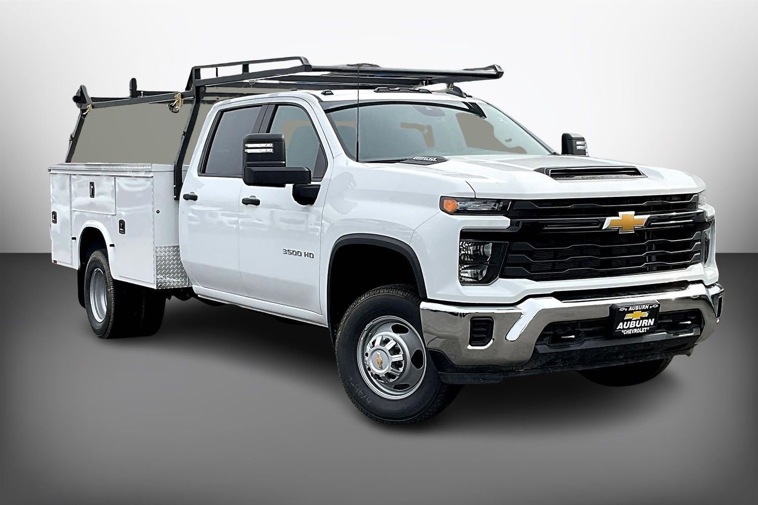 2024 Chevrolet Silverado HD WT's photo