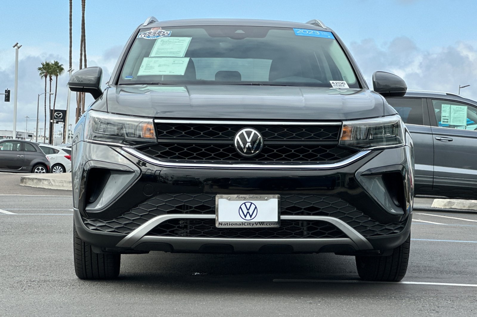 2023 Volkswagen Taos SE photo 4