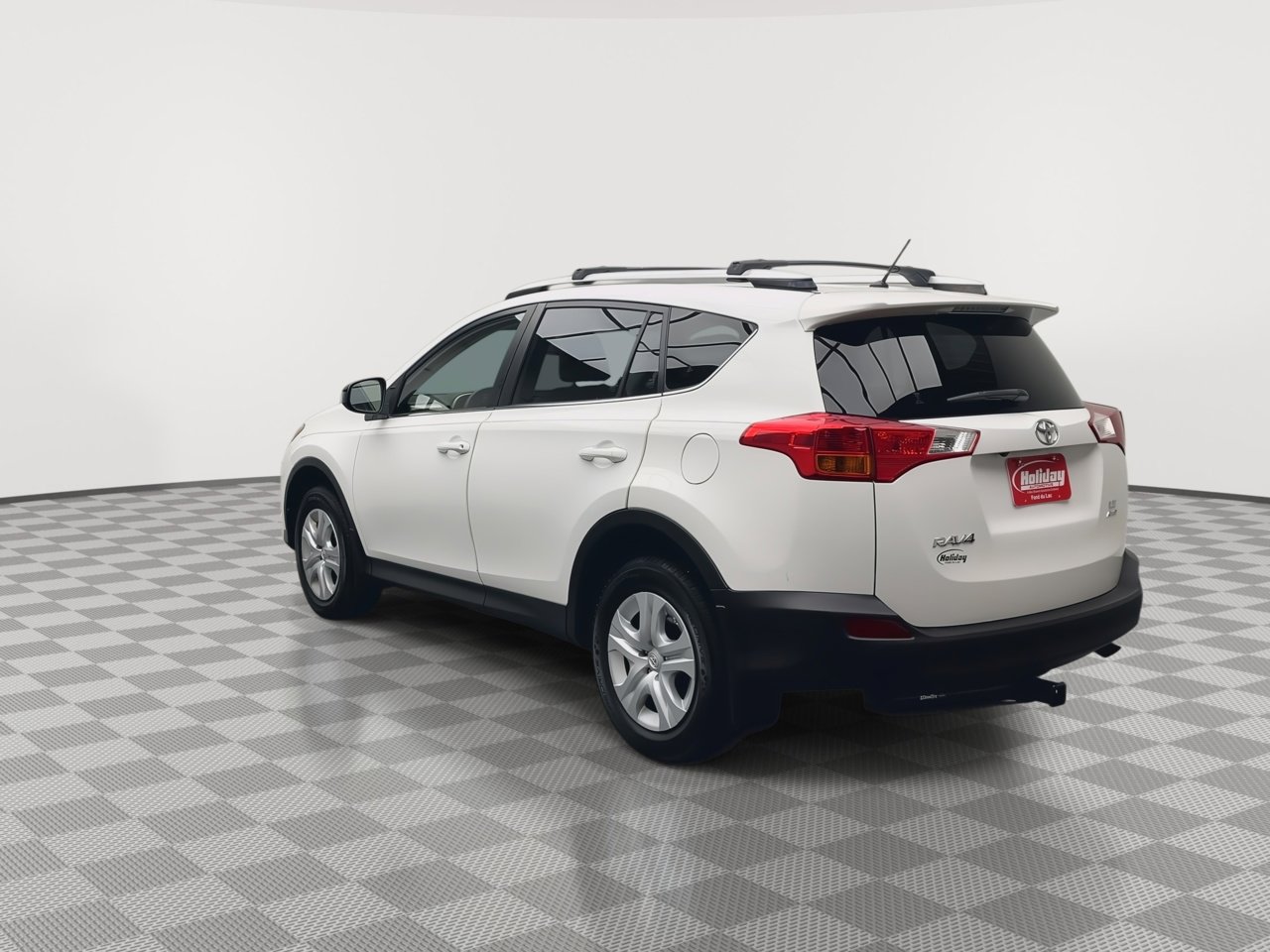 2013 Toyota RAV4 LE photo 2
