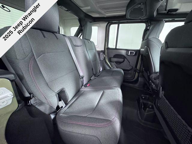 2025 Jeep Wrangler Rubicon photo 17