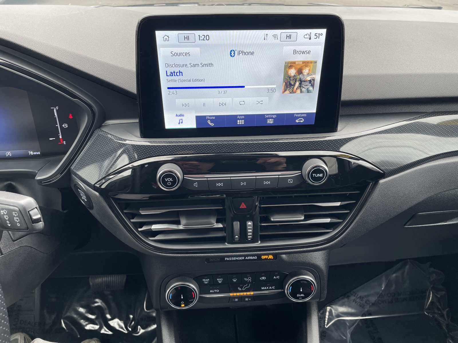 2025 Ford Escape ST-Line photo 4