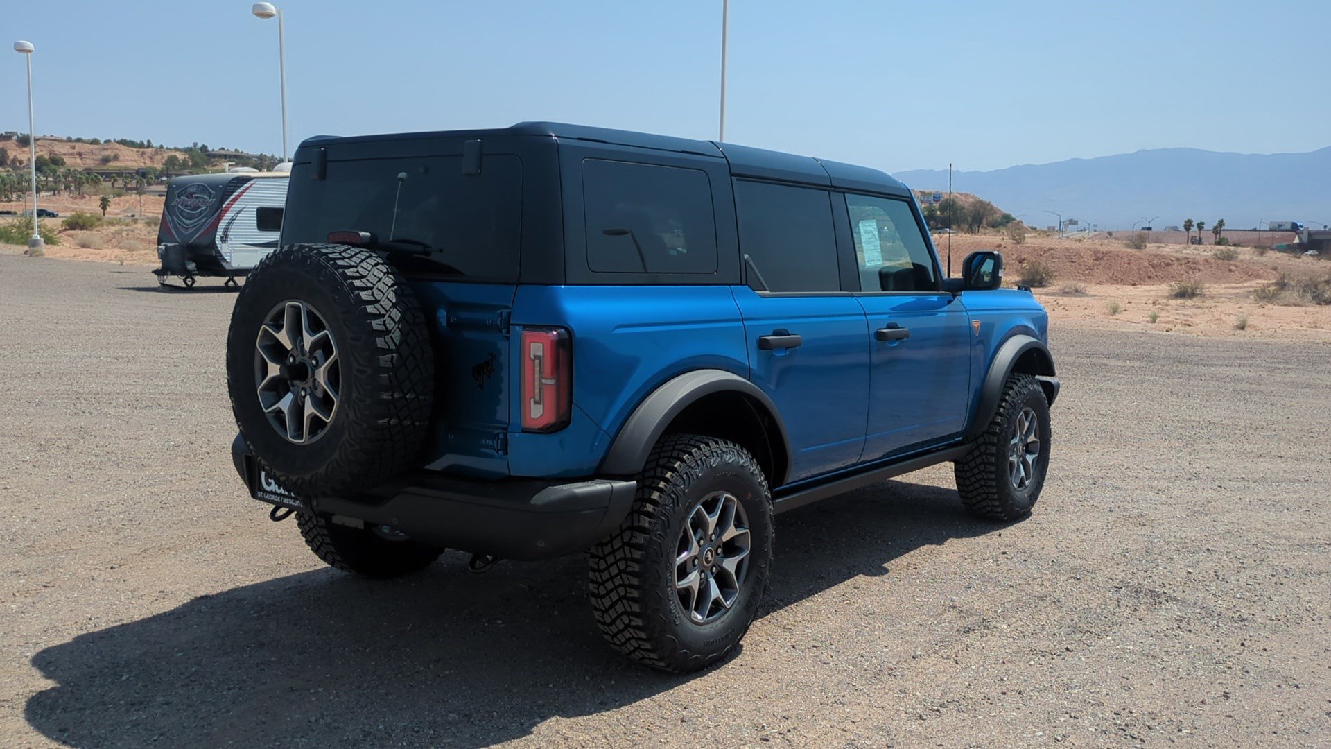 2025 Ford Bronco Badlands photo 2