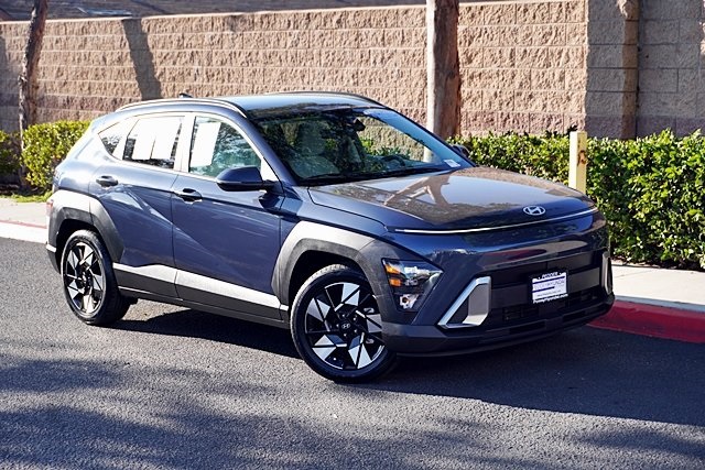 2024 Hyundai Kona SEL photo 2