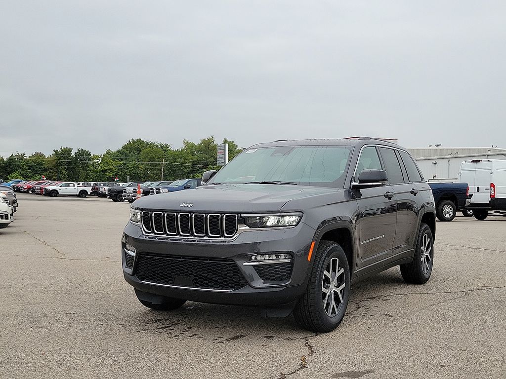2025 Jeep Grand Cherokee Limited photo 2