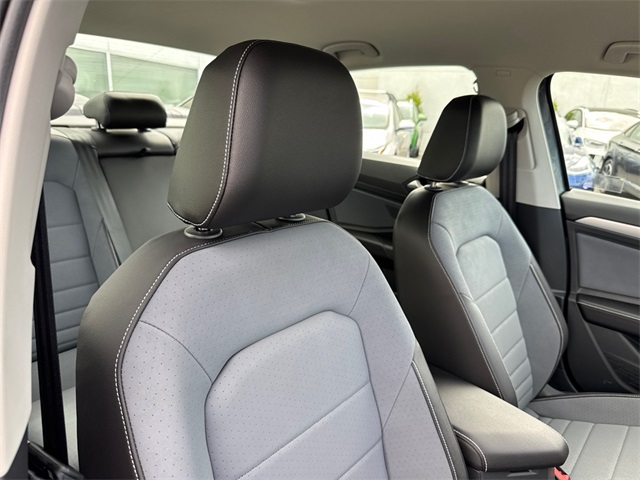 2025 Volkswagen Jetta 1.5T SE photo 14