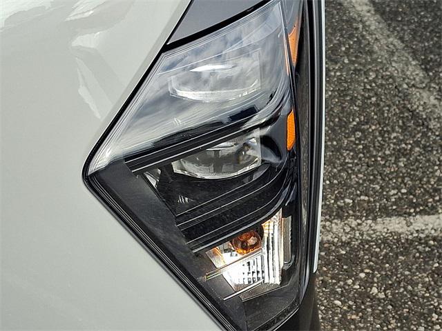 2026 Hyundai Kona SEL photo 4