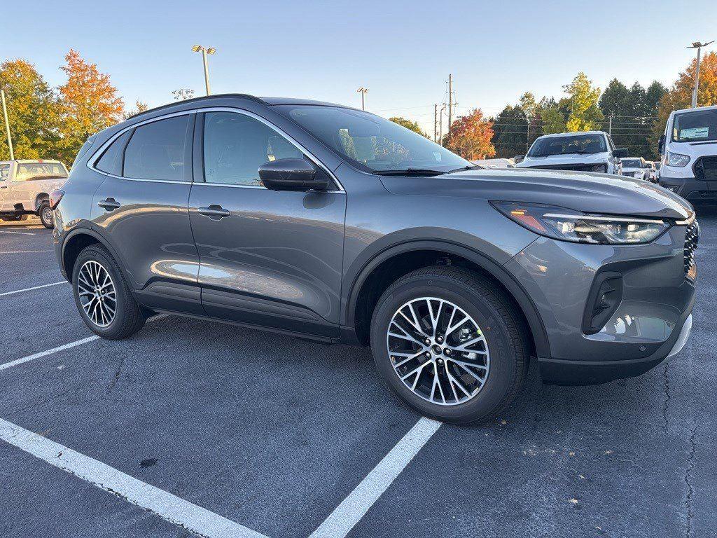 2025 Ford Escape Plug-In Hybrid photo 11