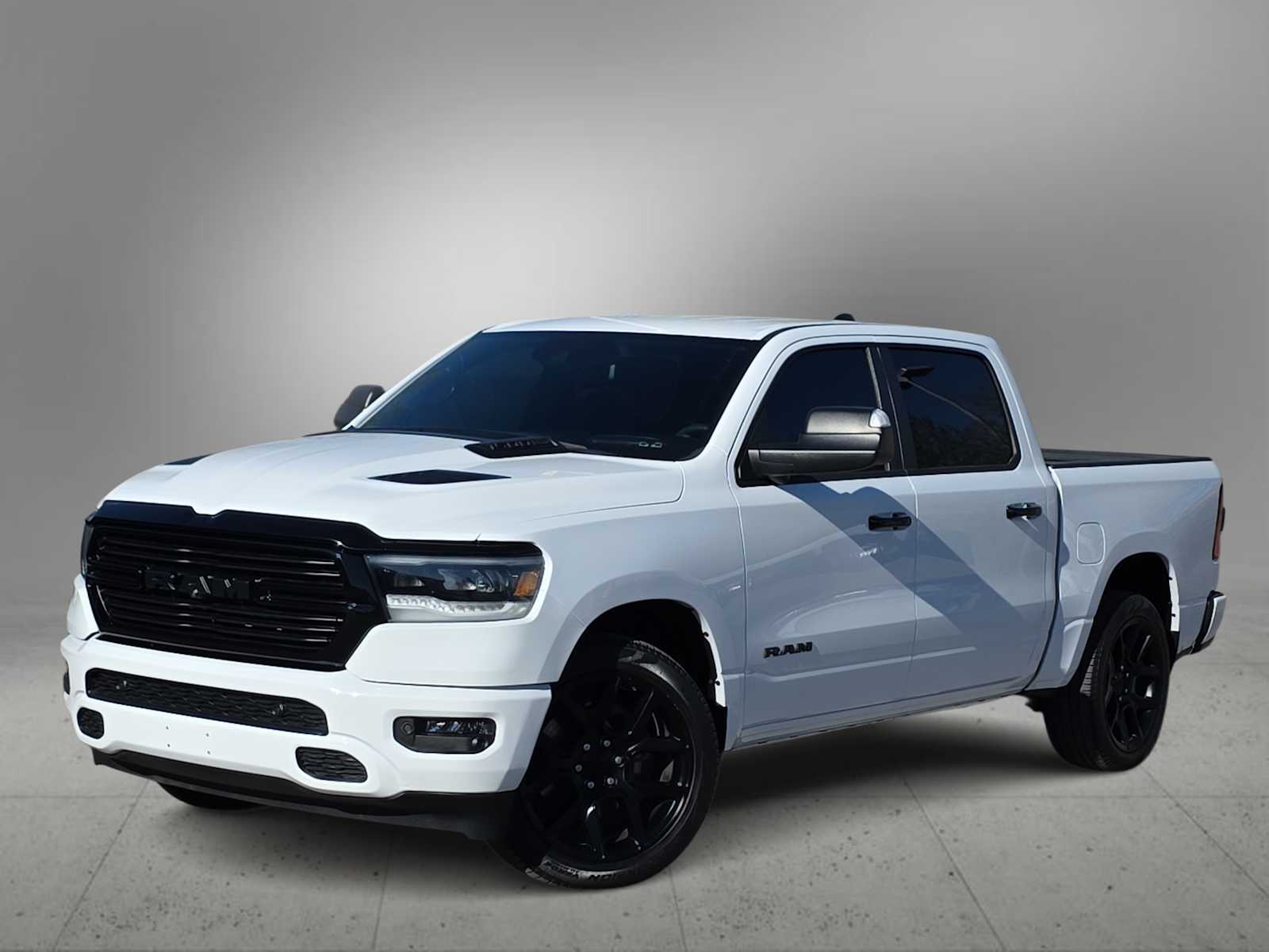 2024 RAM Ram 1500 Pickup Laramie's photo