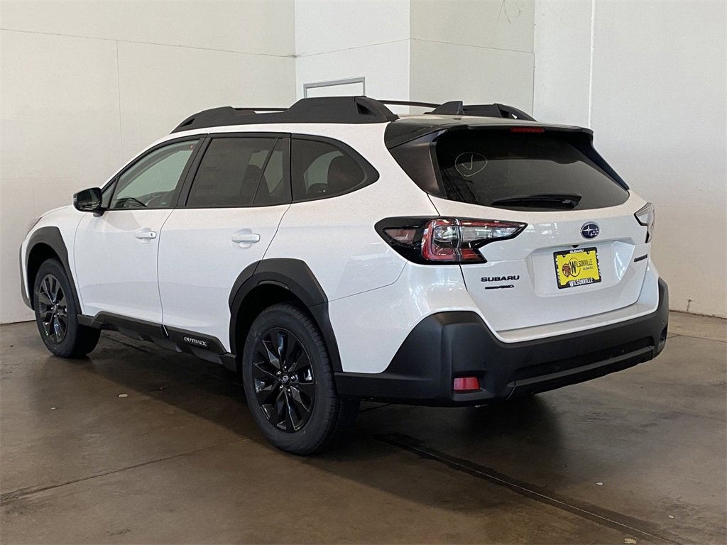 2025 Subaru Outback Onyx Edition photo 3