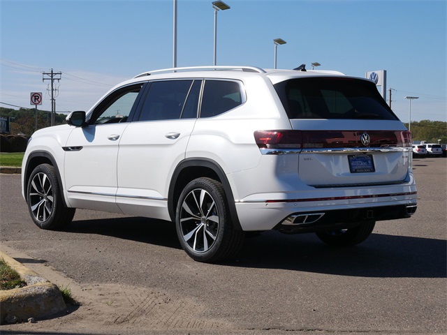 2026 Volkswagen Atlas SEL Premium R-Line photo 2