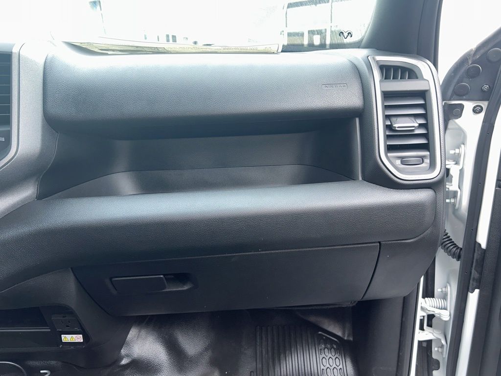 2024 Ram 3500 Tradesman photo 2