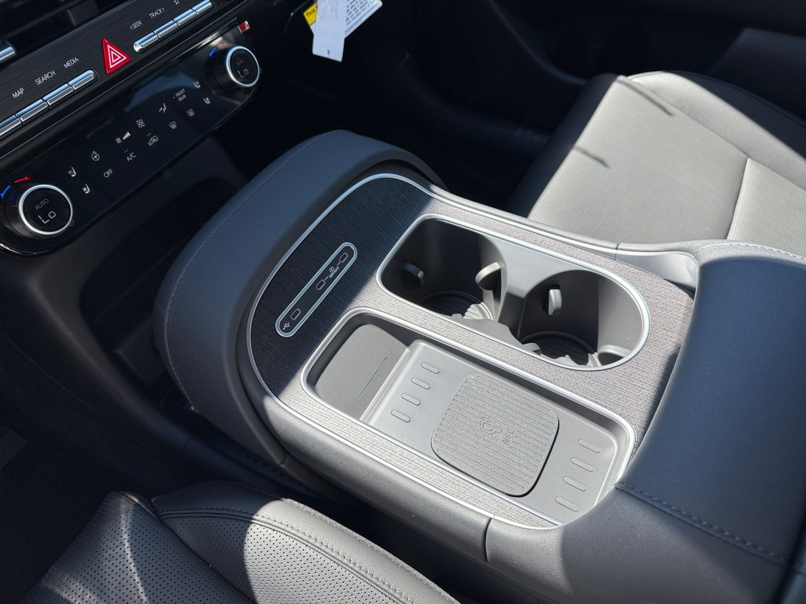 2026 Hyundai Palisade Limited photo 13