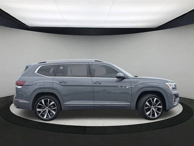 2025 Volkswagen Atlas SEL Premium R-Line photo 6