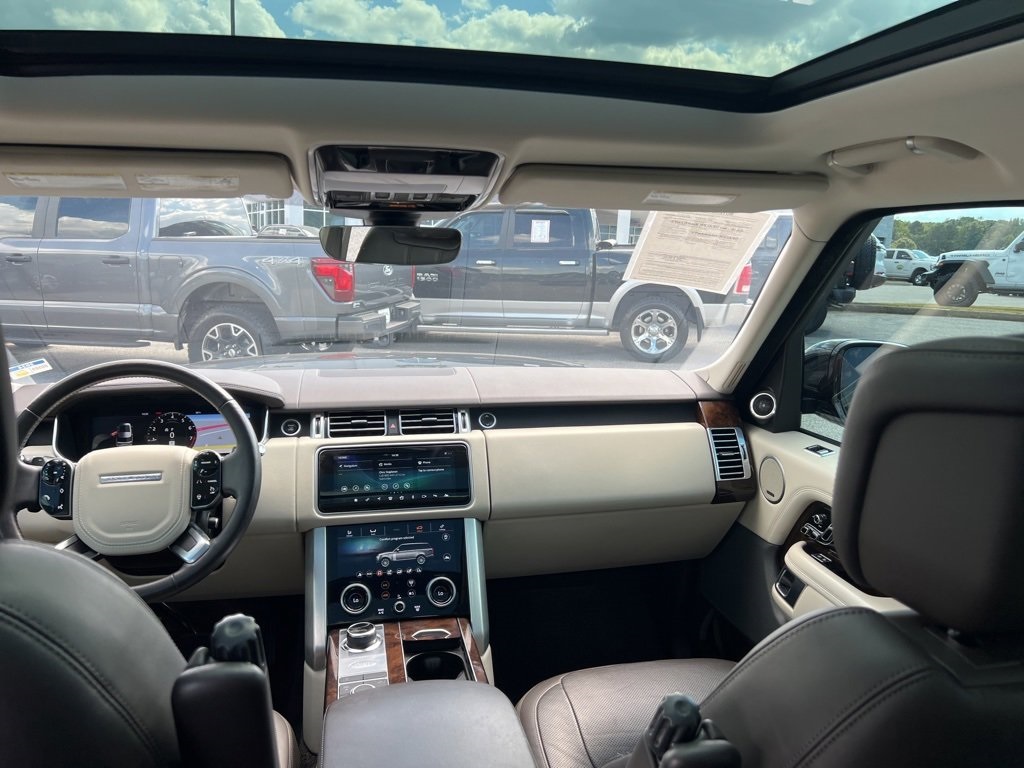 2020 Land Rover Range Rover HSE photo 6