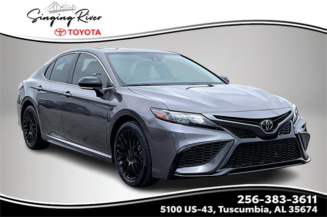 2023 Toyota Camry SE's photo