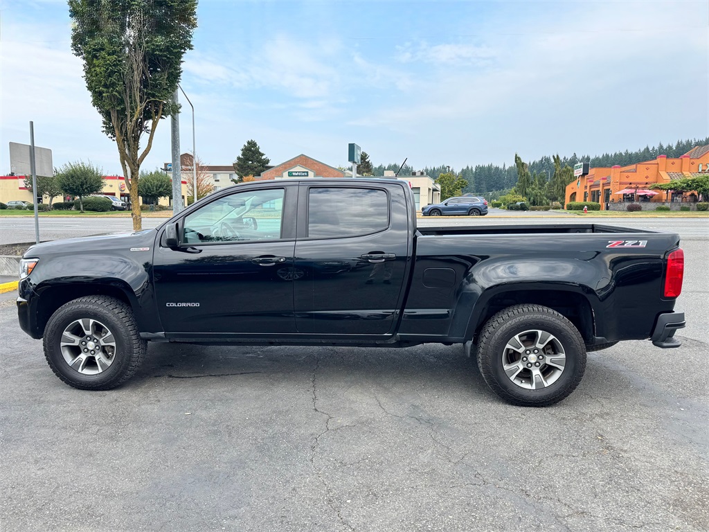 2016 Chevrolet Colorado Z71 photo 3