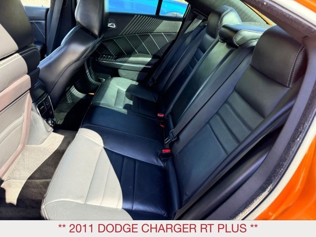 2011 Dodge Charger R/T photo 17