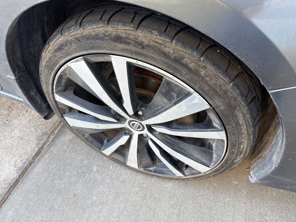 2020 Nissan Altima 2.5 SR photo 6