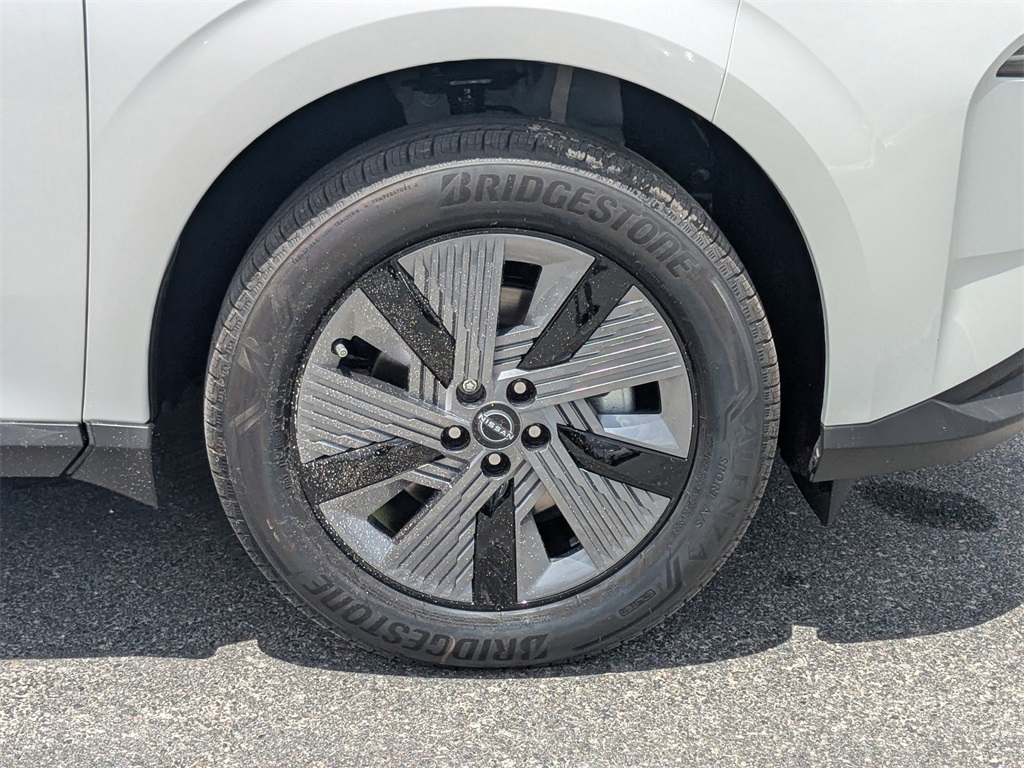 2025 Nissan Murano SL photo 11