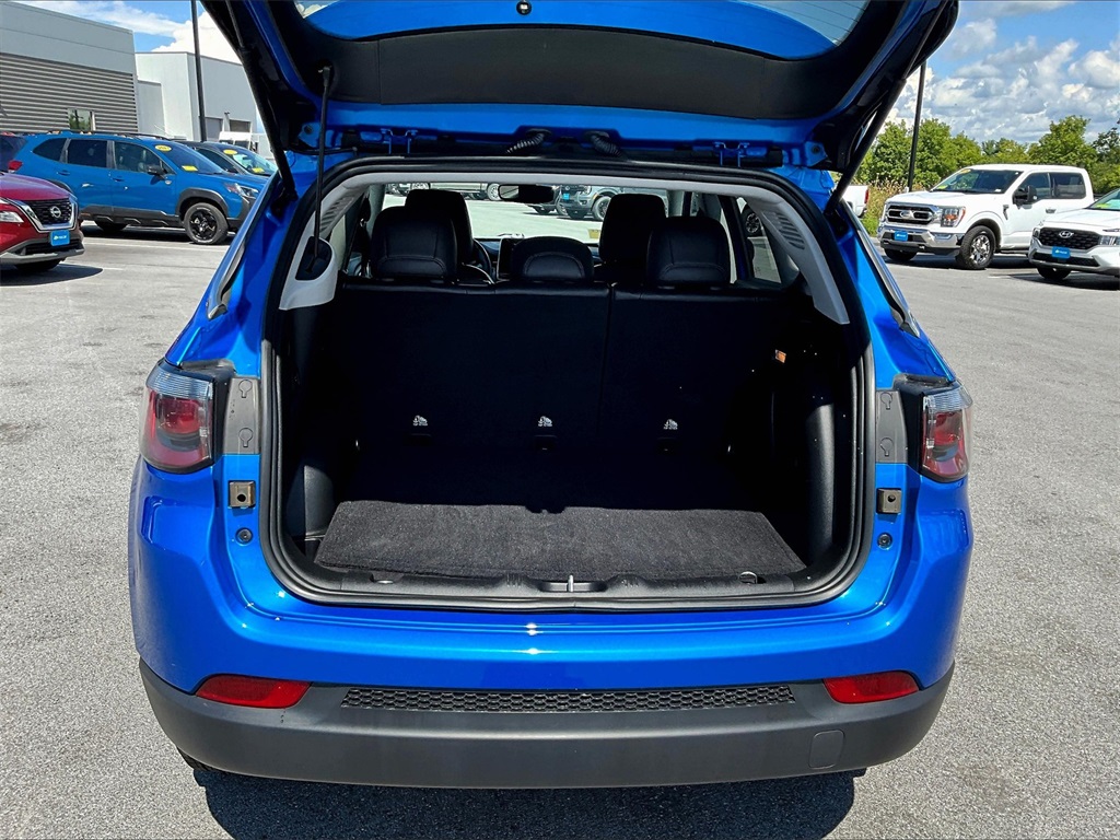 2022 Jeep Compass Latitude photo 32