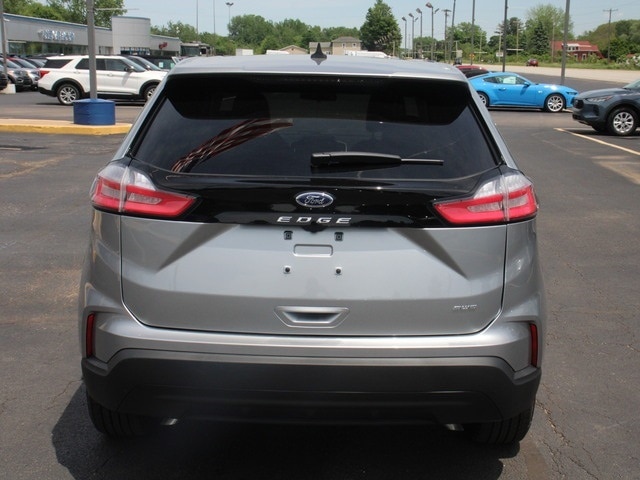 2024 Ford Edge SE photo 6