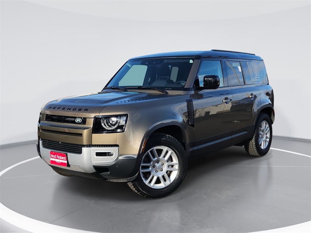 2024 Land Rover Defender S's photo