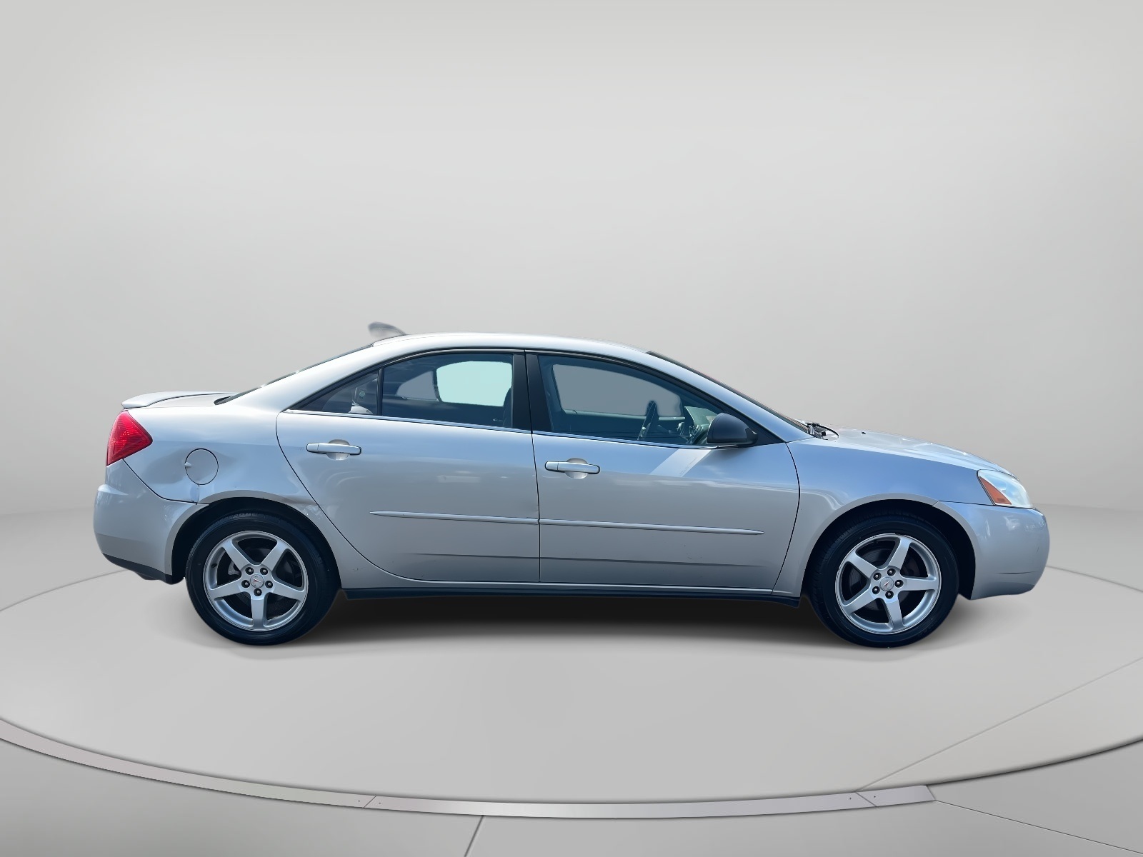 Used 2005 Pontiac G6 GT with VIN 1G2ZH528354110920 for sale in Bristol, VA