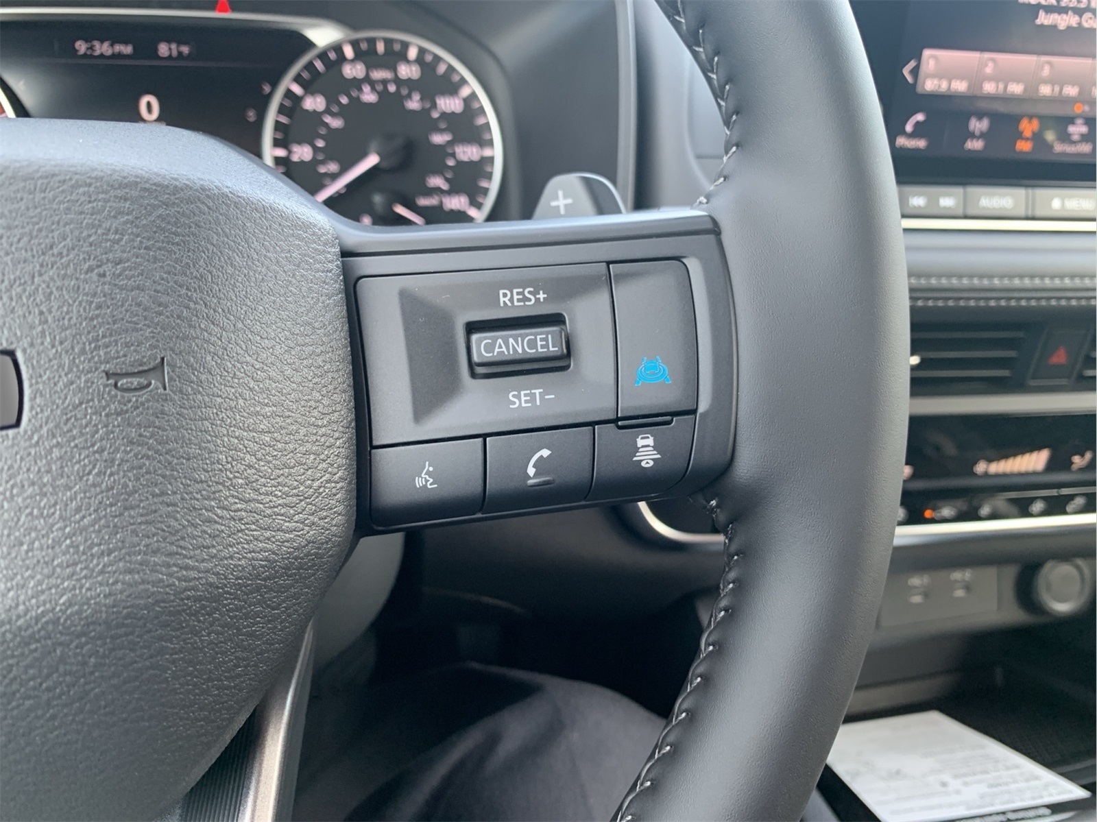 2026 Nissan Rogue SV photo 17