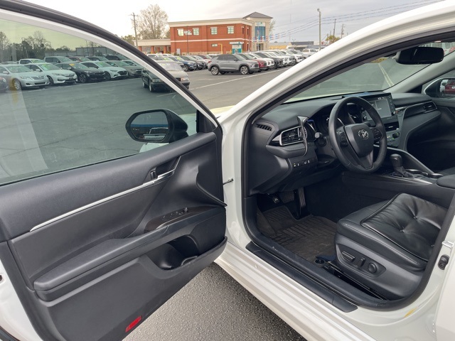 2022 Toyota Camry SE photo 4