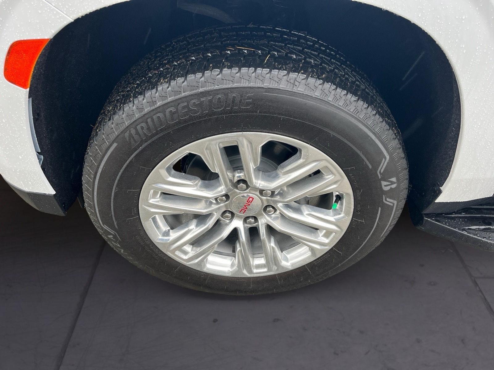 2022 Gmc Yukon SLT photo 10