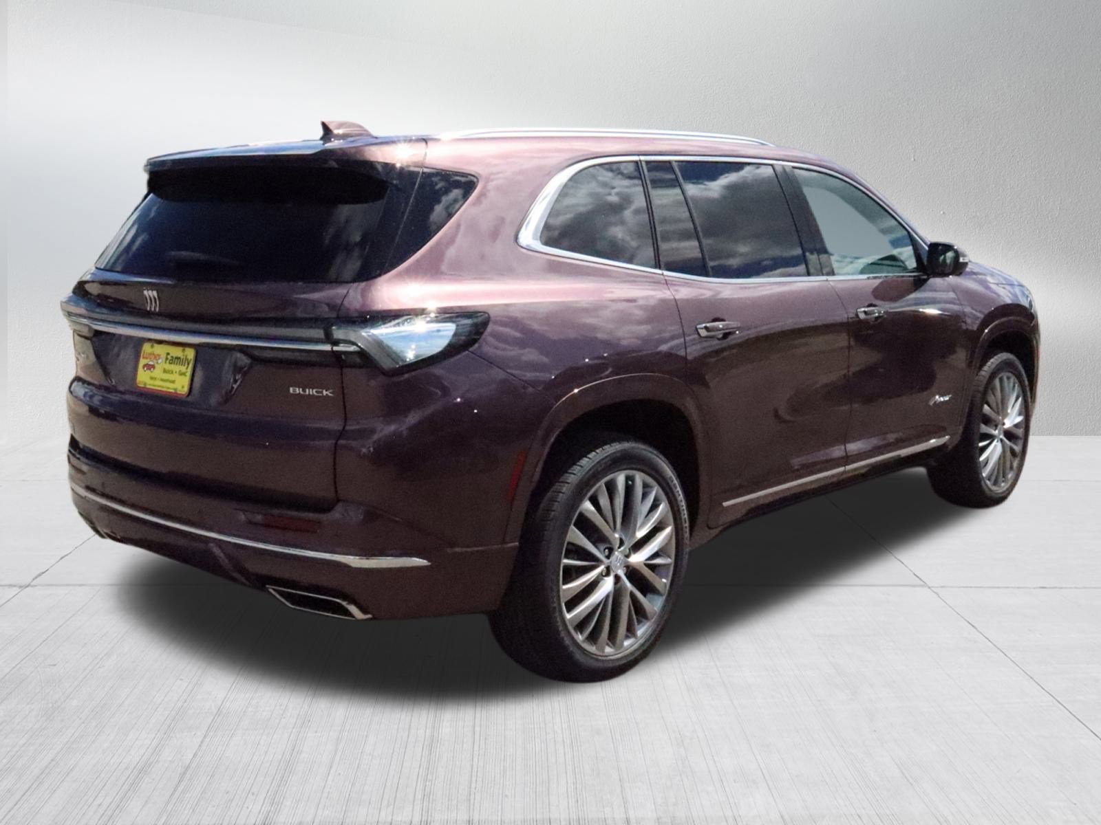 2025 Buick Enclave Avenir photo 7