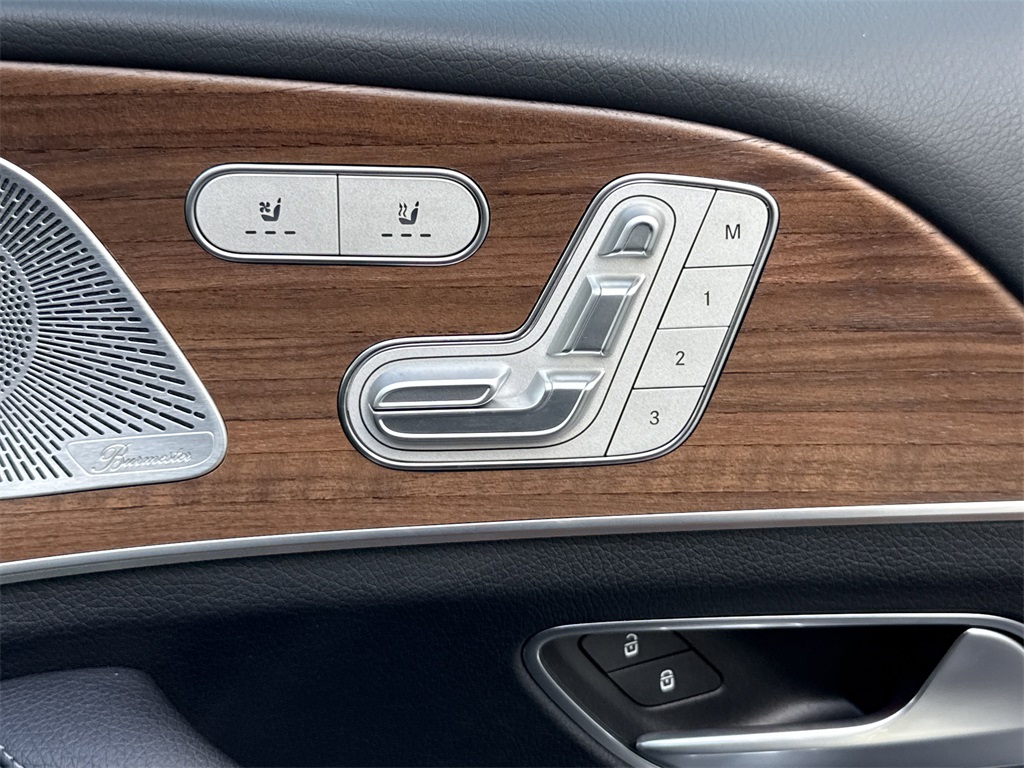 2025 Mercedes Benz GLS 450 4MATIC photo 21