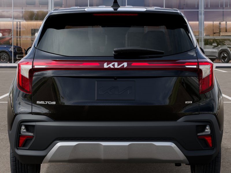 2026 Kia Seltos LX photo 13