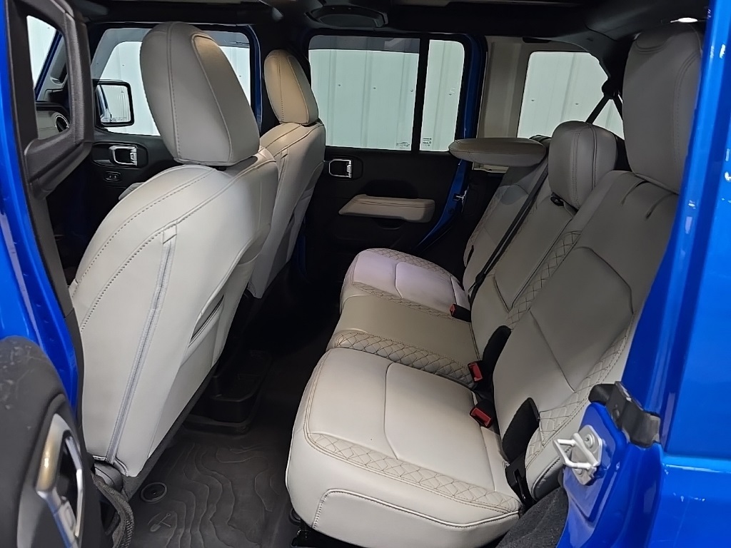 2023 Jeep Wrangler Altitude photo 29