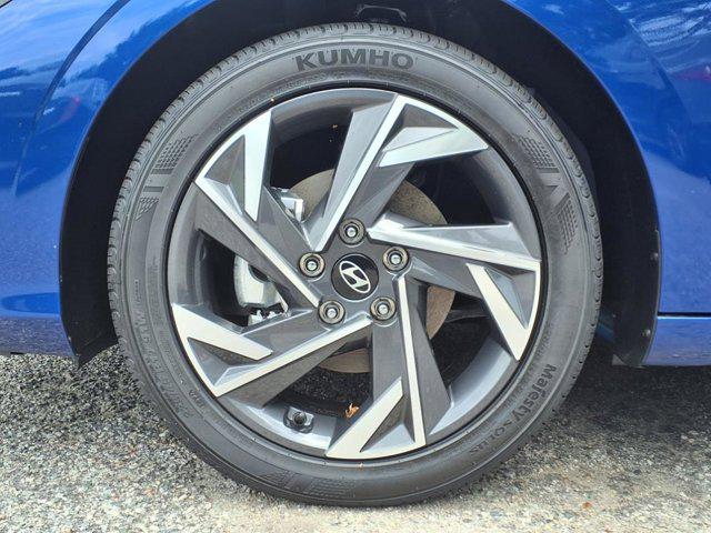 2025 Hyundai Elantra SEL Sport photo 4